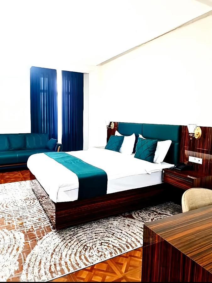 Hotel Ayni 두샨베 외부 사진